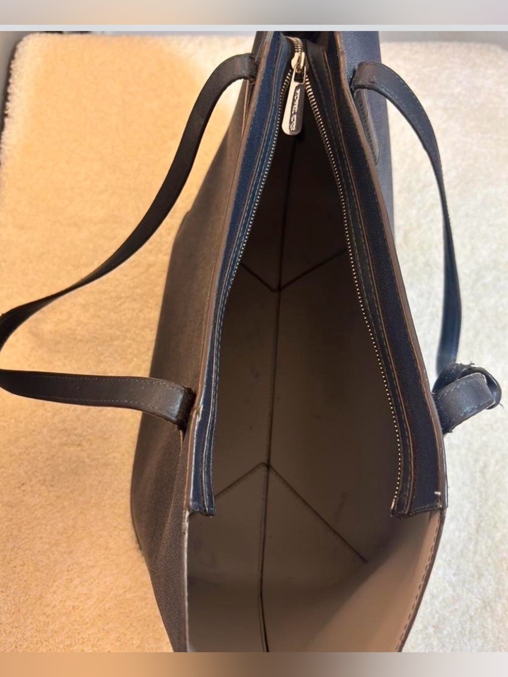MICHAEL KORS Navy Blue Leather Tote Bag - Picture 6 of 6